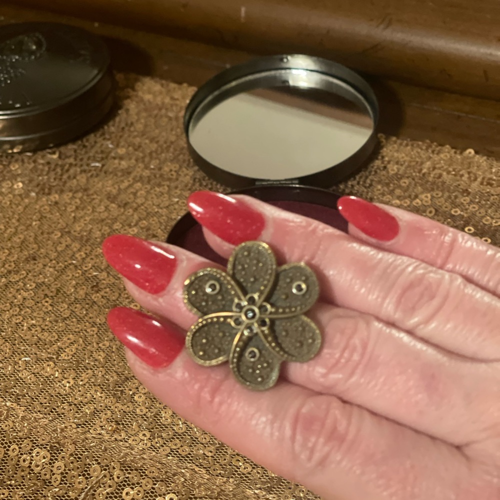 Virgins Saints & Angels Ring - Picture 2 of 5